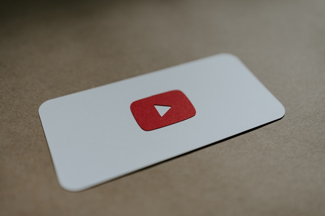 Best Practices for Fashion Email Video Thumbnails