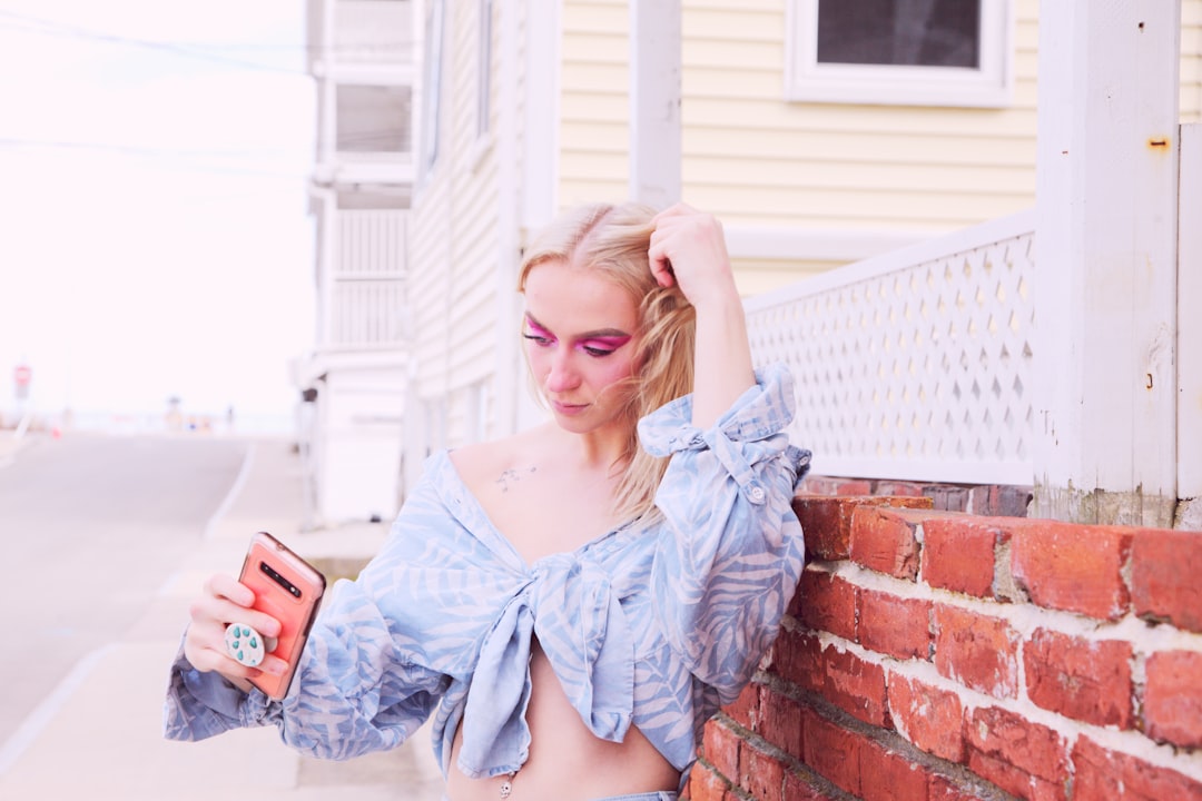 Snapchat Spotlight for Fashion: Is It Worth It in 2026?