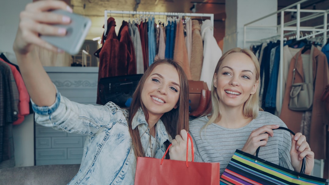 E-commerce Video Ads That Convert: Fashion Edition